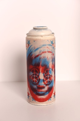 ''Peace'' customised empty spray can by Benjamin Irritant